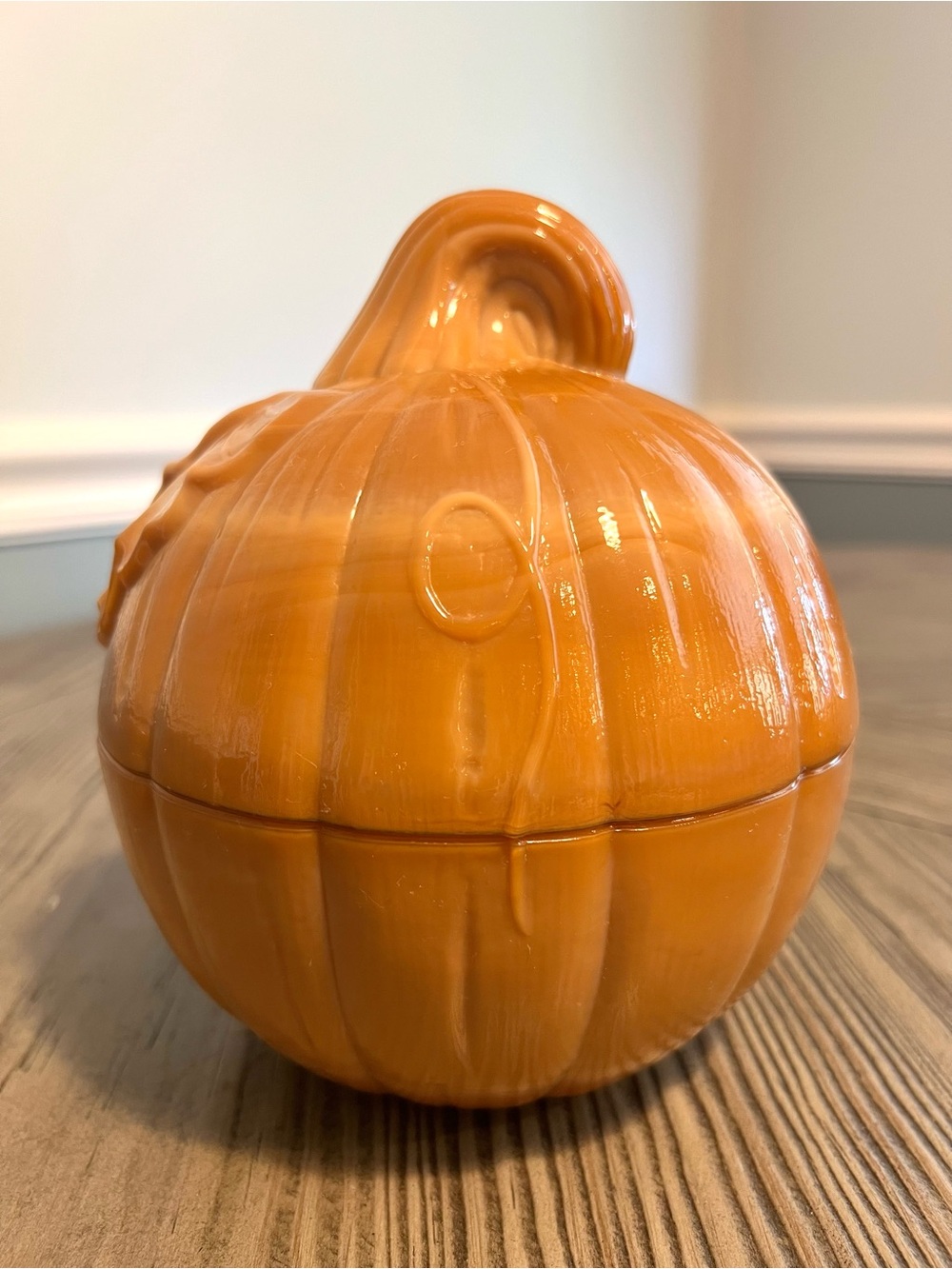 Longaberger Slag Glass Pumpkin Dish - Stamped, Circa 2003 - Picture 2 of 8